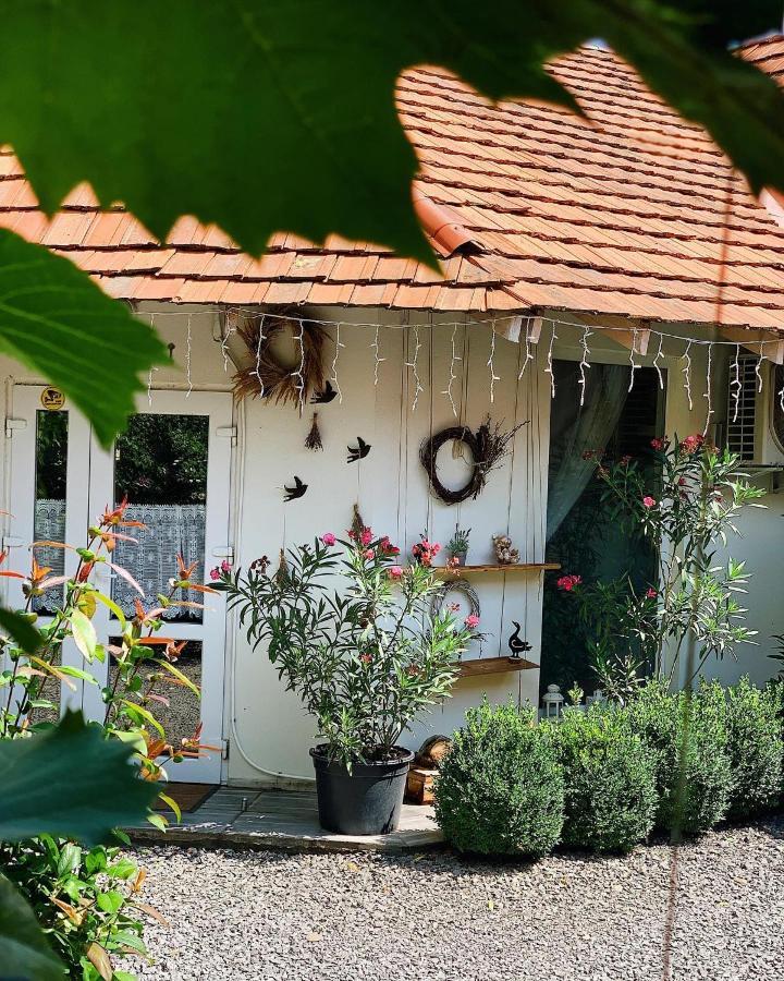 Villa Lukash Yanoshi Exteriér fotografie