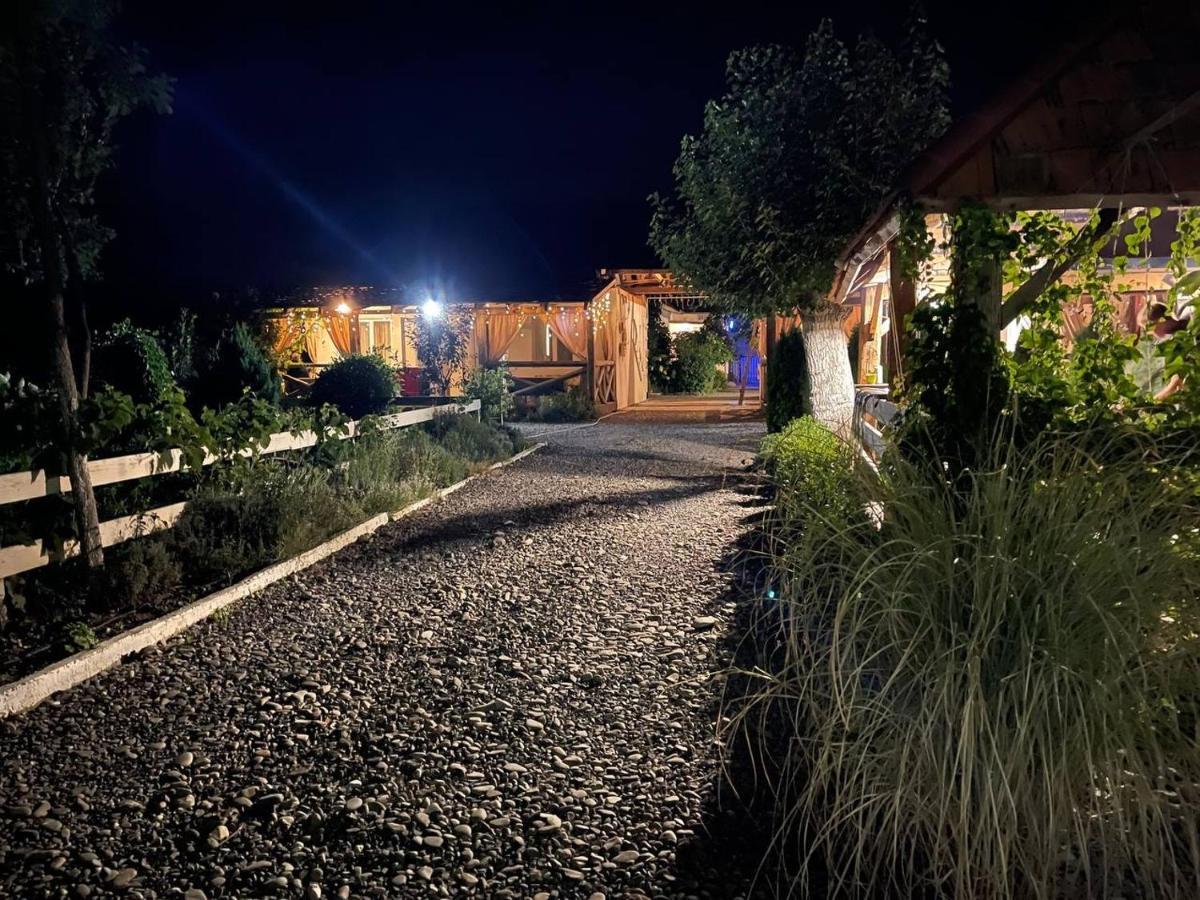 Villa Lukash Yanoshi Exteriér fotografie