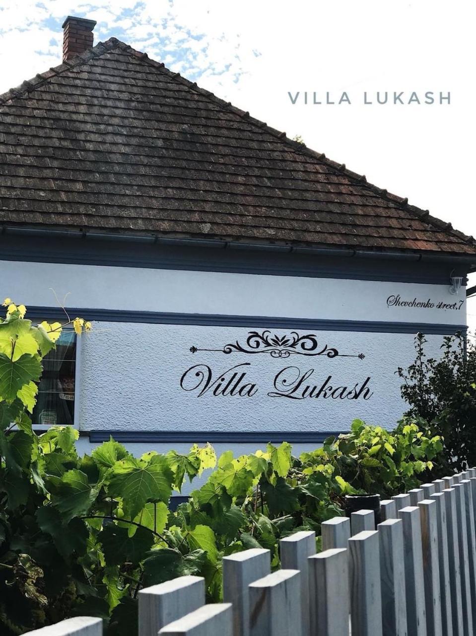 Villa Lukash Yanoshi Exteriér fotografie