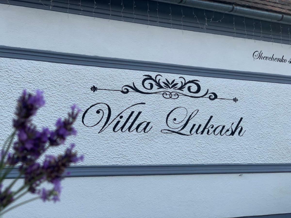 Villa Lukash Yanoshi Exteriér fotografie
